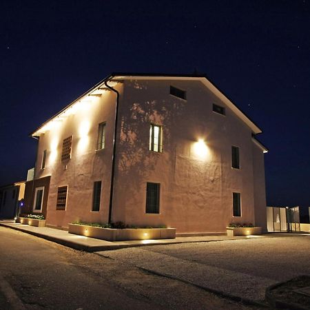 הוילה Montecastrilli La Collina Del Girasole מראה חיצוני תמונה